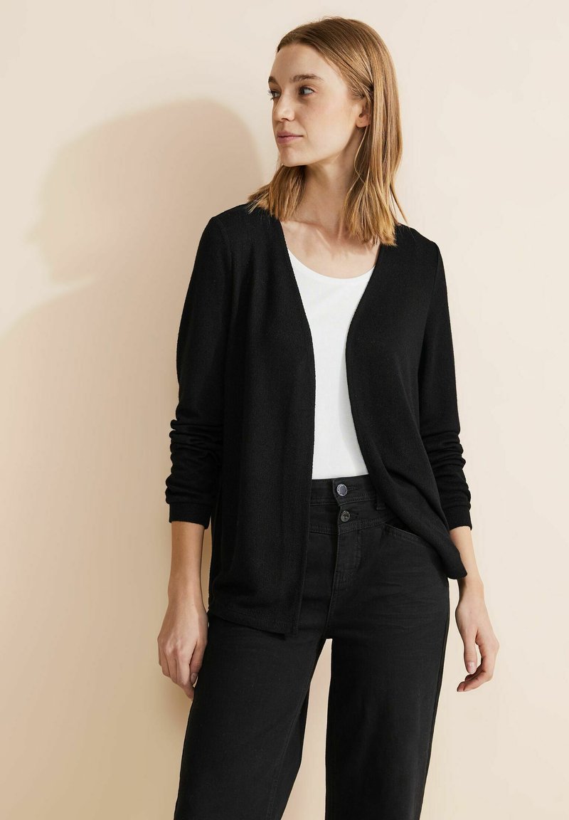 chaqueta street one