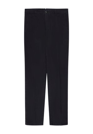 Schwarze, gerade geschnittene Hose mit vorderer Knopf- und Reißverschluss, Gürtelschlaufen und Seitentaschen, flach auf weißem Hintergrund liegend dargestellt.