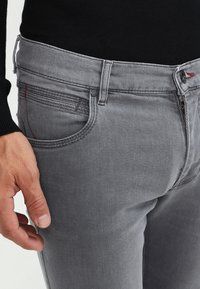 bugatti Vaqueros slim fit - grey