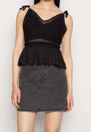 Top - black