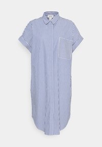 Robe chemise à manches courtes à rayures verticales bleues et blanches avec un col et une poche avant à rayures horizontales.