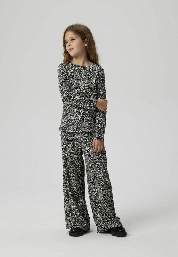 WIDE FIT - Stoffhose - carinaria