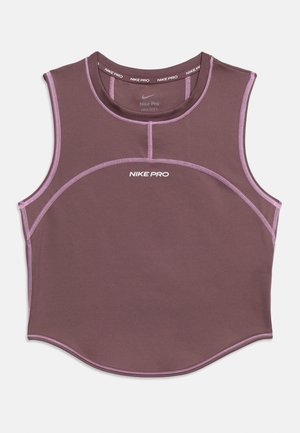 Ermeløs Nike Pro Dri-FIT crop-topp i mauve med lyse lilla sømmer og hvit Nike Pro-logo midt på fronten.