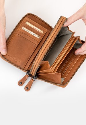 BETTY - Wallet - caramel
