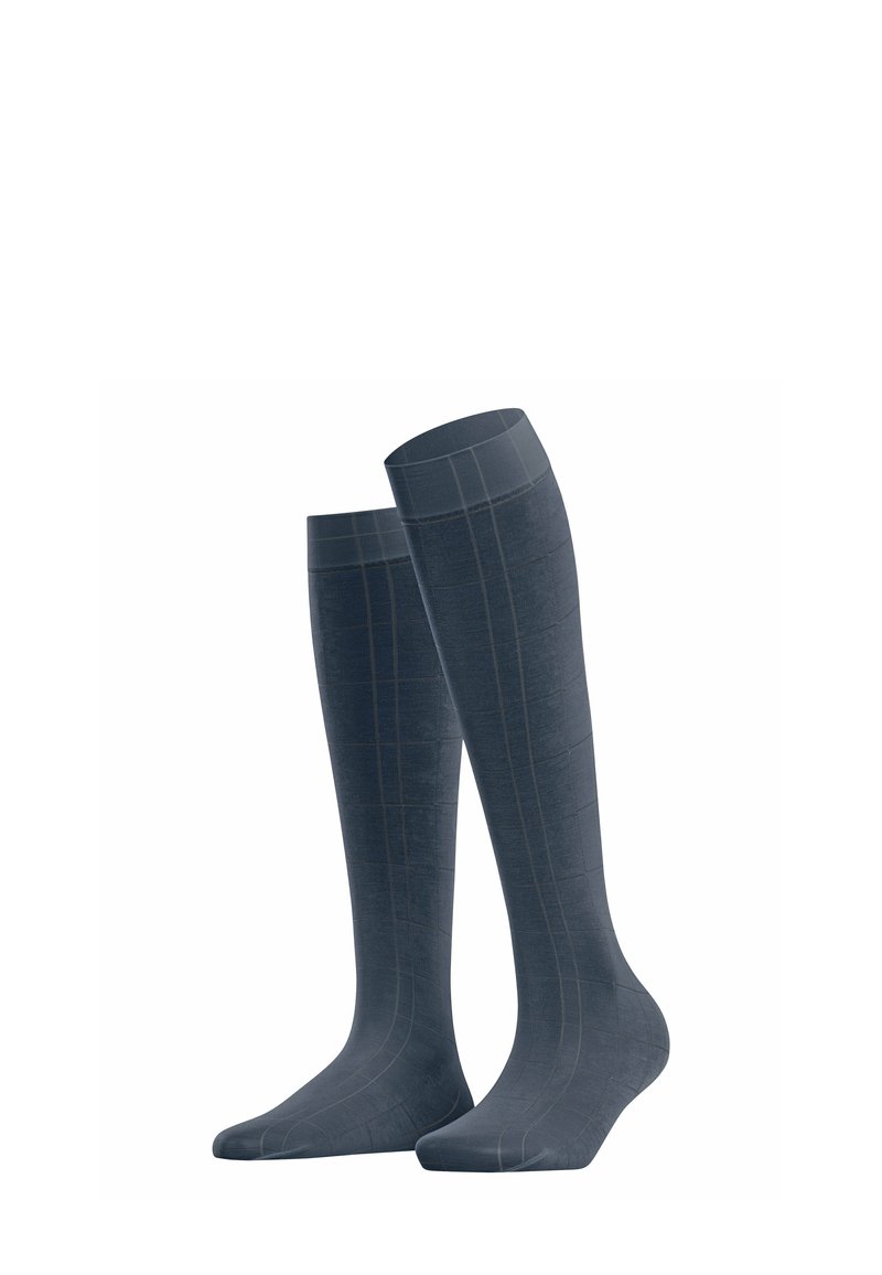 Dunkelblaue knielange Socken mit einer glatten Textur, die ein dezentes Karomuster in einem helleren Farbton aufweisen. Entworfen für Komfort und Stil.