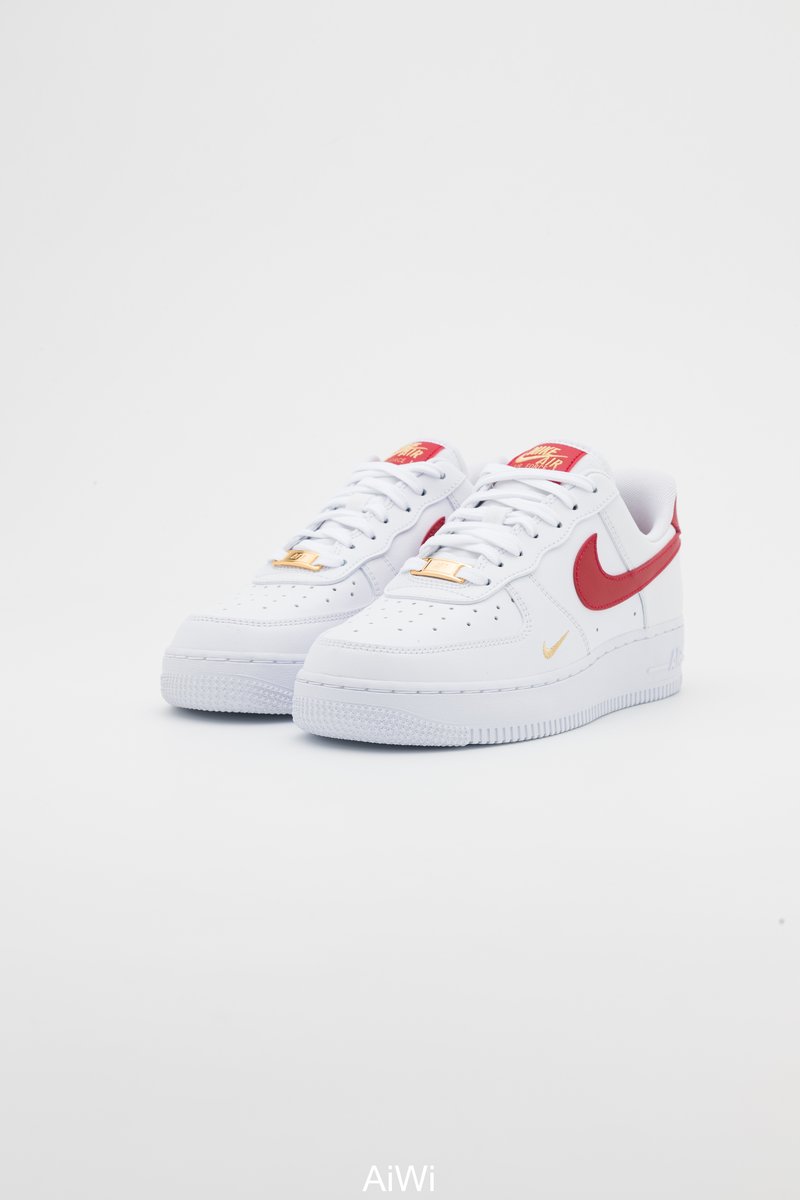 Nike Sportswear Air Force 1 07 Ess Sneaker Low White Gym Red Weiss Zalando De