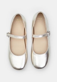 Bata Bailarinas con hebilla - gold-coloured