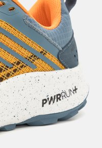 Saucony RIDE TR2 - Terepfutó cipők - oak/mirage
