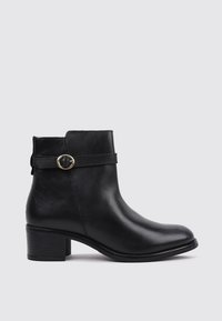 Sandra Fontán Boots à talons - black