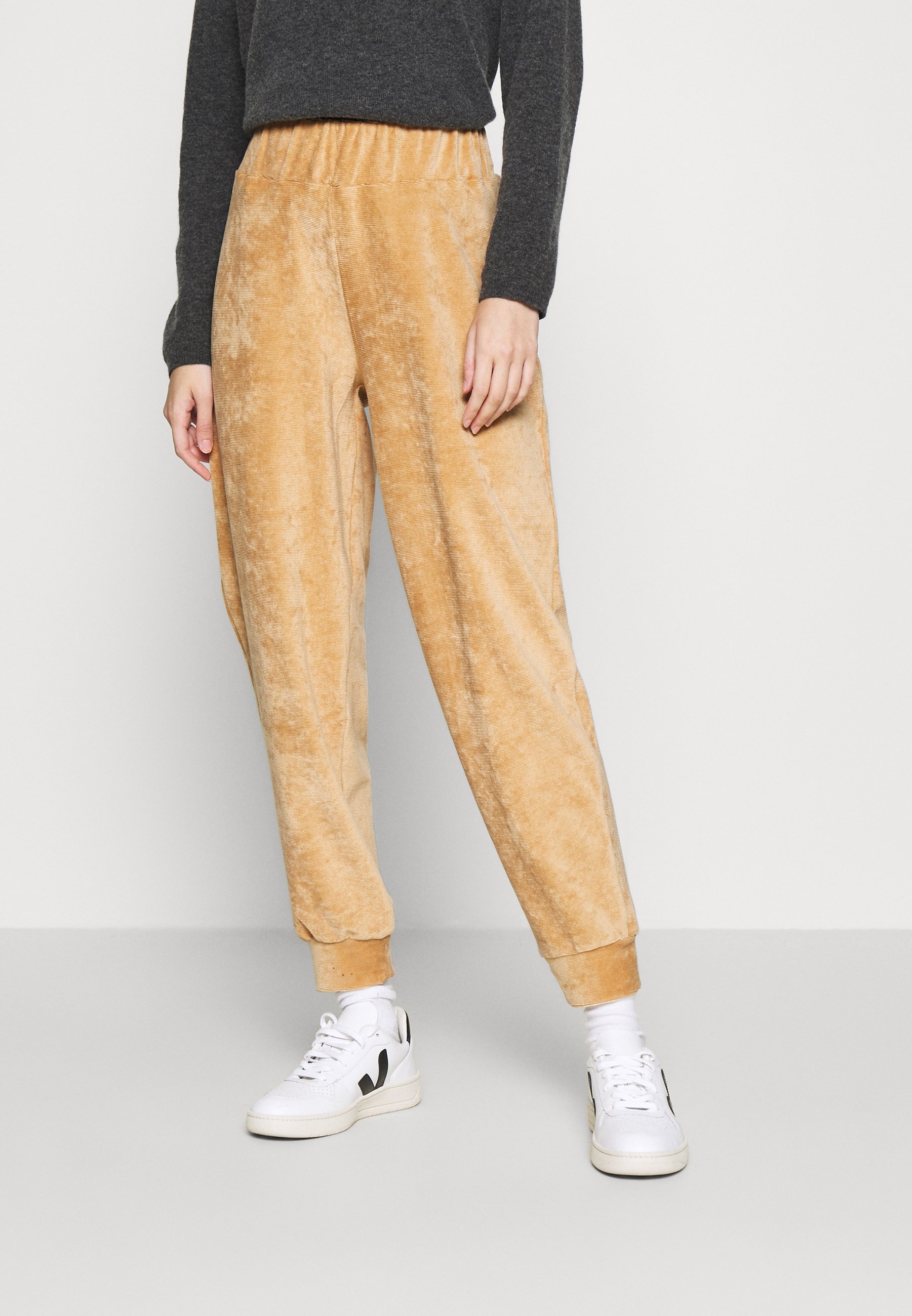 ONLY ONLJACKIE PANT - Pantaloni sportivi - tan/marrone chiaro - Zalando.it