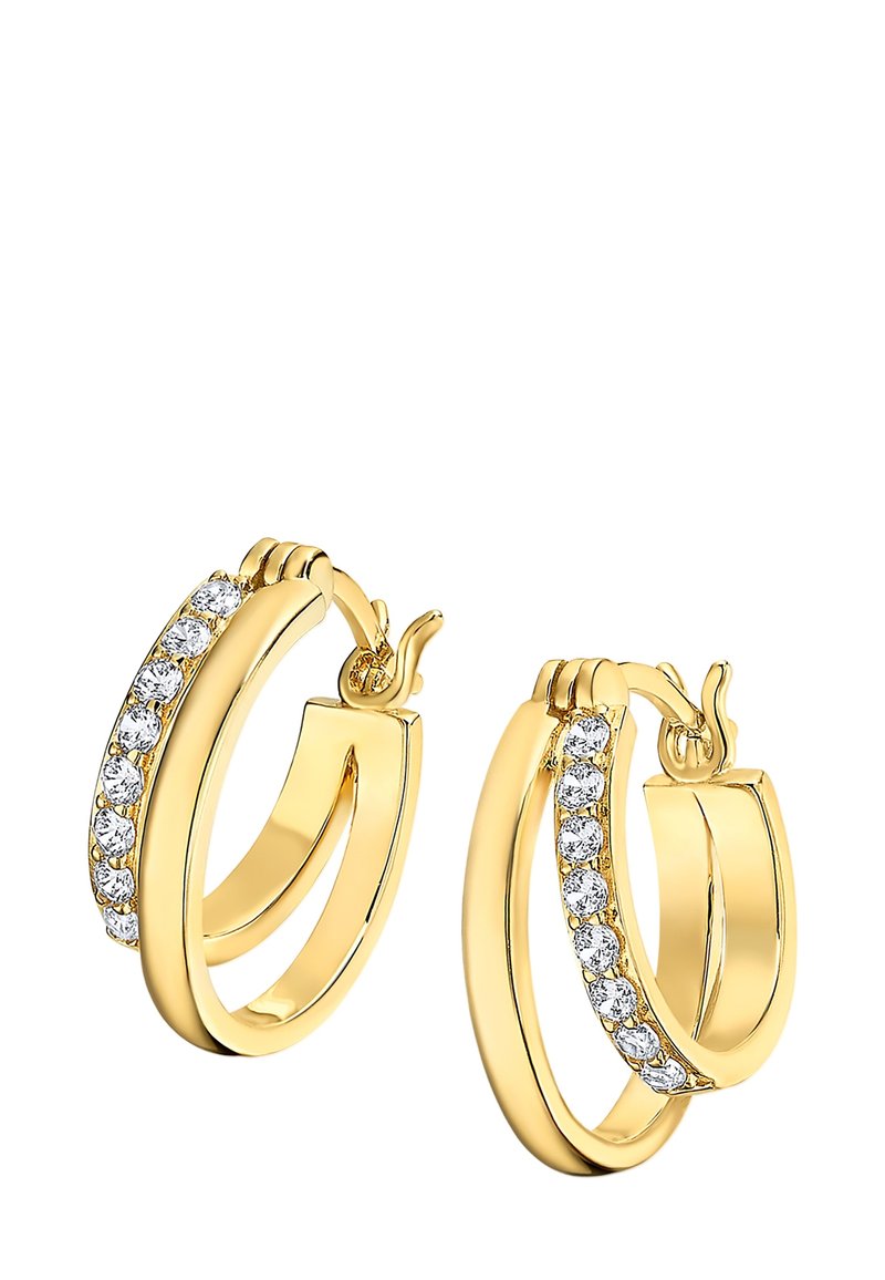 Boucles d'oreilles en or en forme de cercle, présentant un design lisse et courbé avec une rangée de strass clairs sur un côté. Fermeture à crochet sécurisée.