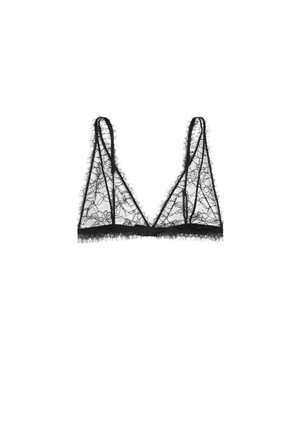 Černý krajkový bralette s trojúhelníkovými košíčky, tenkými ramínky a třásněmi na okrajích. Lehký, průhledný materiál s propracovaným květinovým vzorem.