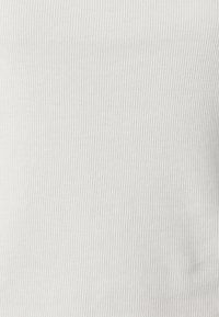 Vero Moda Tall VMVIOLA TANK - Top - star white