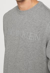 Calvin Klein Sudadera - mottled grey