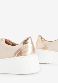 Next SIGNATURE - Sneaker low - nude
