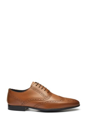 OXFORD BROGUE WIDE FIT - Eleganta snörskor - tan brown