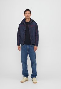 Emporio Armani BLOUSON JACKET - Windbreaker - iconico blu navy