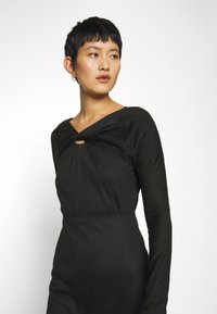 Patrizia Pepe DRESS - Φόρεμα από ζέρσεϊ - nero