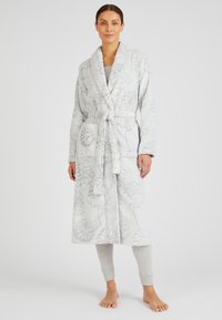 Damart Albornoz - Gray Floral