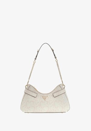 Sac à main en cuir blanc avec un motif texturé, une forme incurvée, deux lanières (une chaîne, une en cuir) et un logo doré sur le devant.