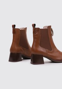 Hispanitas Botines con plataforma - camel