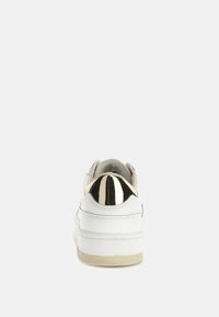 Guess SILINA LOGO-SCHRIFTZUG - Sneakers basse - mehrfarbig, weiß