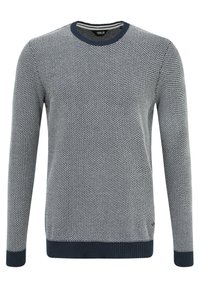 Mörkblå långärmad tröja med ett mönster av strukturerad stickning, rund hals och ribbade ärmslut och fåll. Har ett logotagg på sidan.