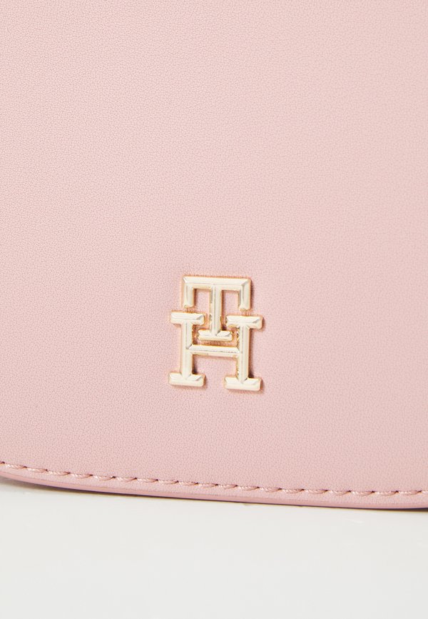 LOGOTAPE SADDLE BAG - Cross body bag2