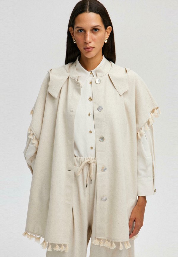 HOODED JACKET WITH TASSEL DETAIL - Kurzmantel - cream