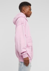 Karl Kani DISTRESSED  - Kapucni - rose