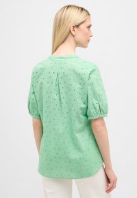 Eterna SCHLUPFBLUSE - REGULAR FIT - Camicetta - hellgrün