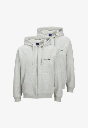 Grijze hoodie met rits, voorzien van dubbele zakken, geribde boorden en geborduurde tekst. De stof is zacht en textuur, met een relaxte pasvorm.
