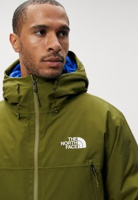 The North Face RANGE - Sulemantel - forest olive
