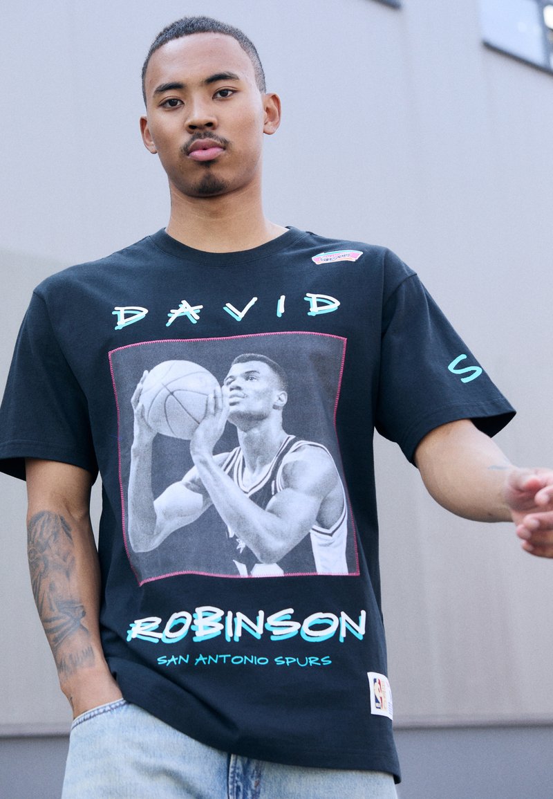 Mitchell & Ness NBA San Antonio Spurs 99 Champs Mens Black T-Shirt