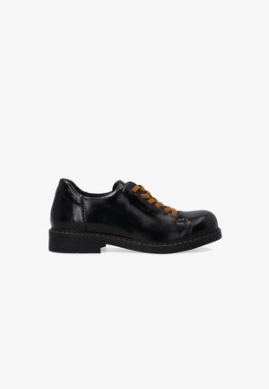 Schwarzer Lederschuh mit braunen Schnürsenkeln, runder Spitze und niedrigem Absatz. Verfügt über Stickereiakzente entlang der Sohle für zusätzliche Details.