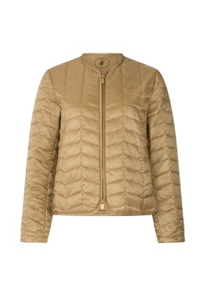 Lichtbruine doorgestikte jas met lange mouwen, ronde kraag en ritssluiting aan de voorkant, afgebeeld tegen een witte achtergrond.