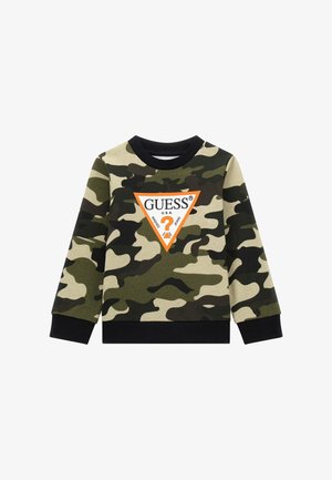 Sweat-shirt camouflage en nuances de vert et beige, avec un col et des poignets côtelés noirs contrastants, et un logo triangulaire orange au centre.
