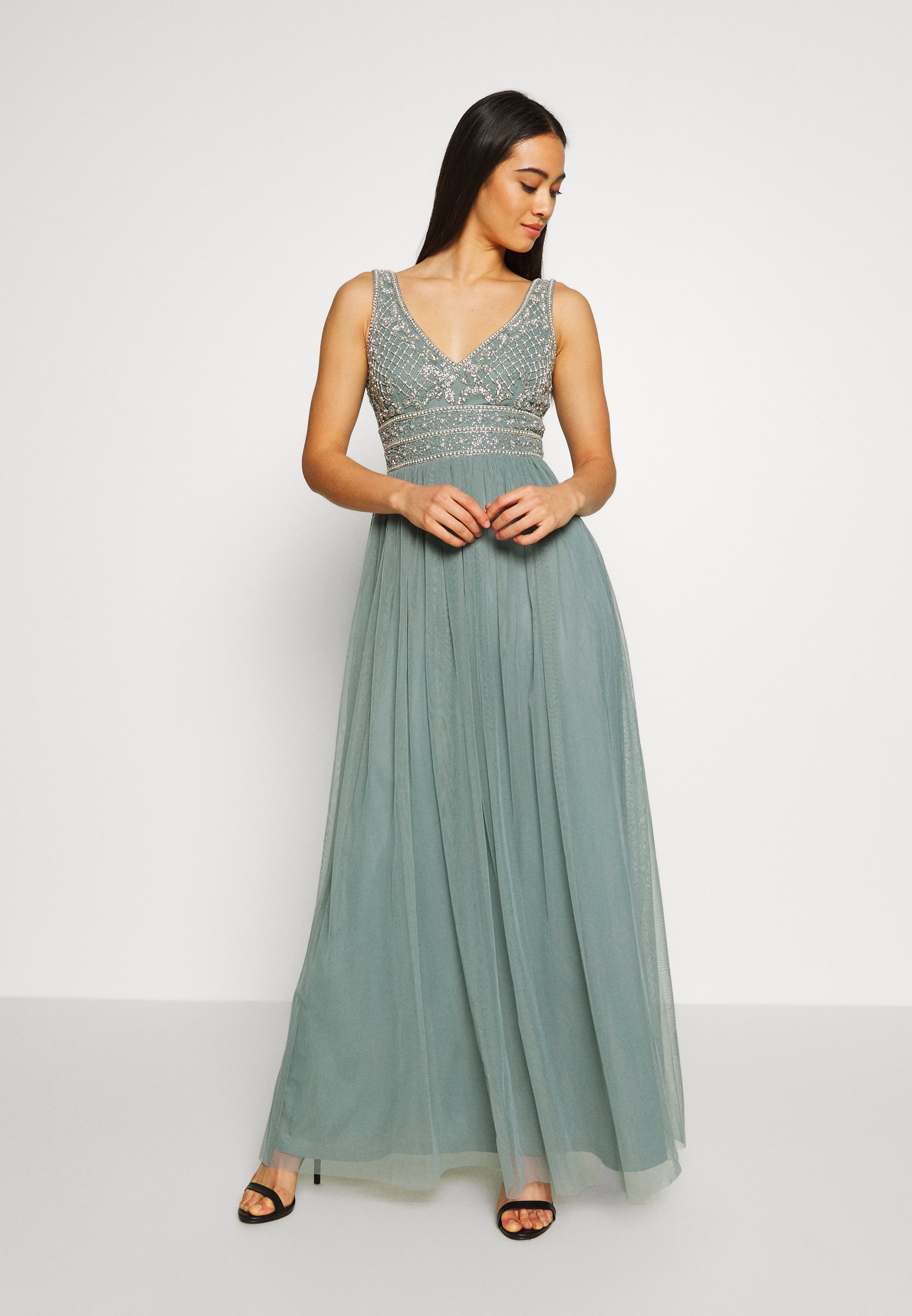 Lace and beads ballkleid Clearance