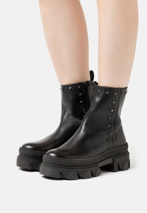 LEATHER - Støvletter - black