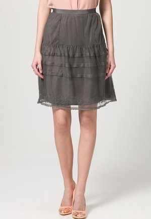 Gonna a campana - grey