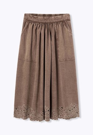 Jupe midi marron avec taille élastique, poches avant, tissu froncé et broderie en dentelle florale le long de l'ourlet.