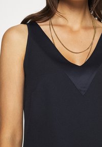 comma Blus - dark blue