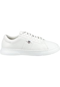 Weiße Leder-Sneaker mit flachen Schnürsenkeln, runder Zehenpartie und einer strukturierten weißen Gummisohle. Enthält ein kleines Logo an der Seite.