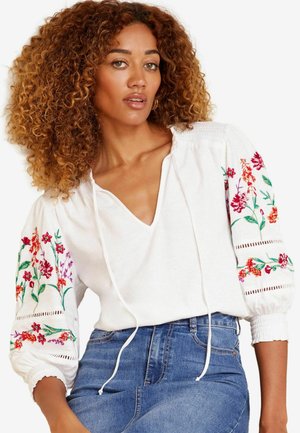 Love & Roses REGULAR FIT biały