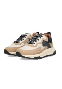 Sneakers met een mix van beige suède en crèmekleurige gladde panelen, zwarte accenten en textuurlazen met blauwe en witte strepen. Dikke zwarte zool.