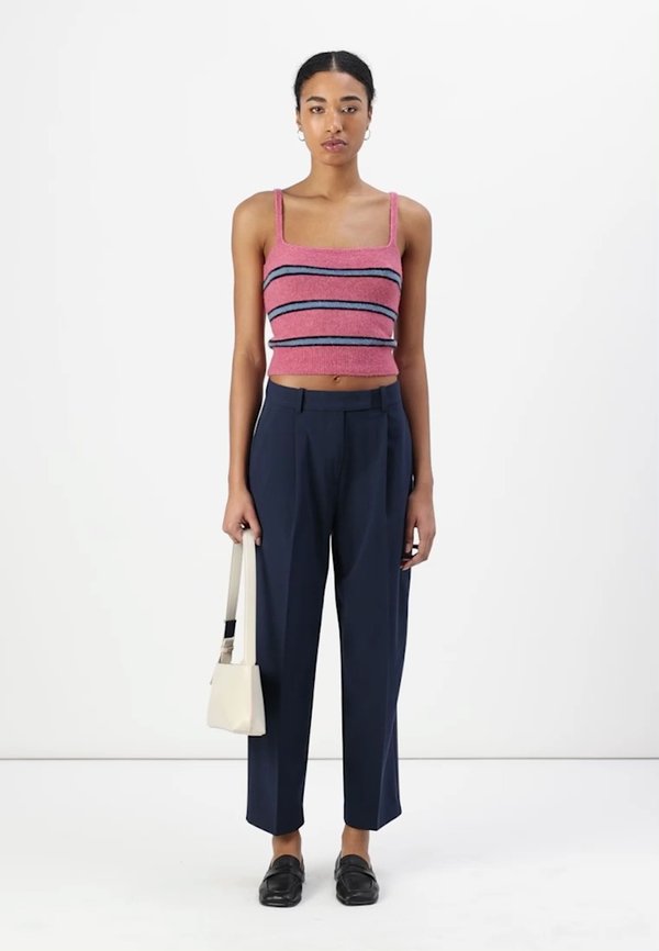 NOURA  - Top - rose wine2