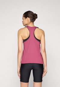 Under Armour TECH KNOCKOUT - Top - fuchsia dusk/dark maroon