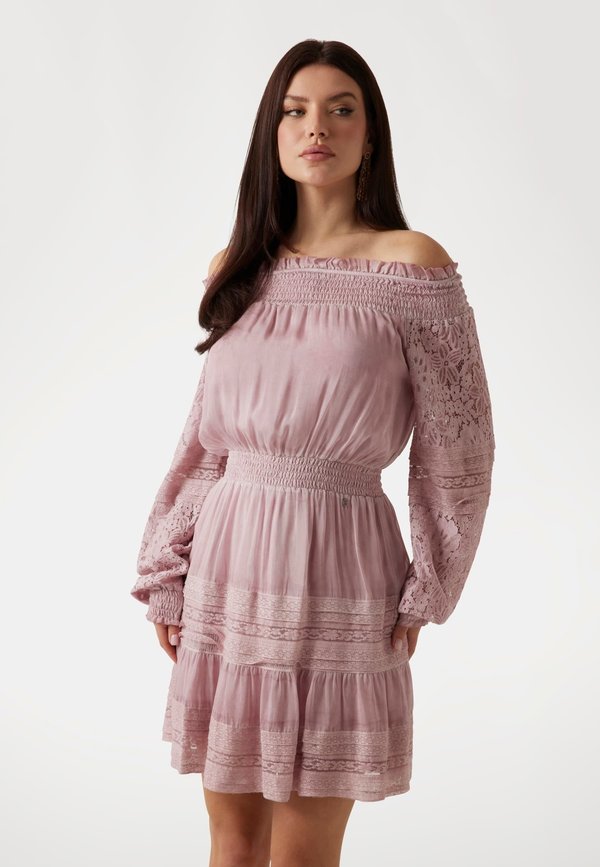 OFF-SHOULDER - Freizeitkleid - rose