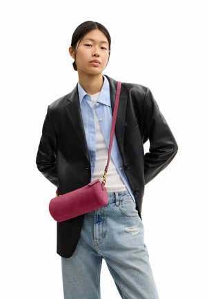 COACH, BARREL BAG . - Sac bandoulière - b dark fuchsia