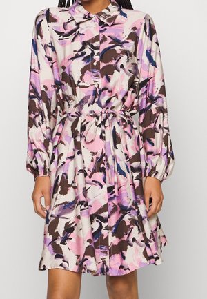 Abito a maniche lunghe con bottoni in un motivo astratto multicolore di rosa, marrone e blu. Include una vita arricciata e un orlo svasato.